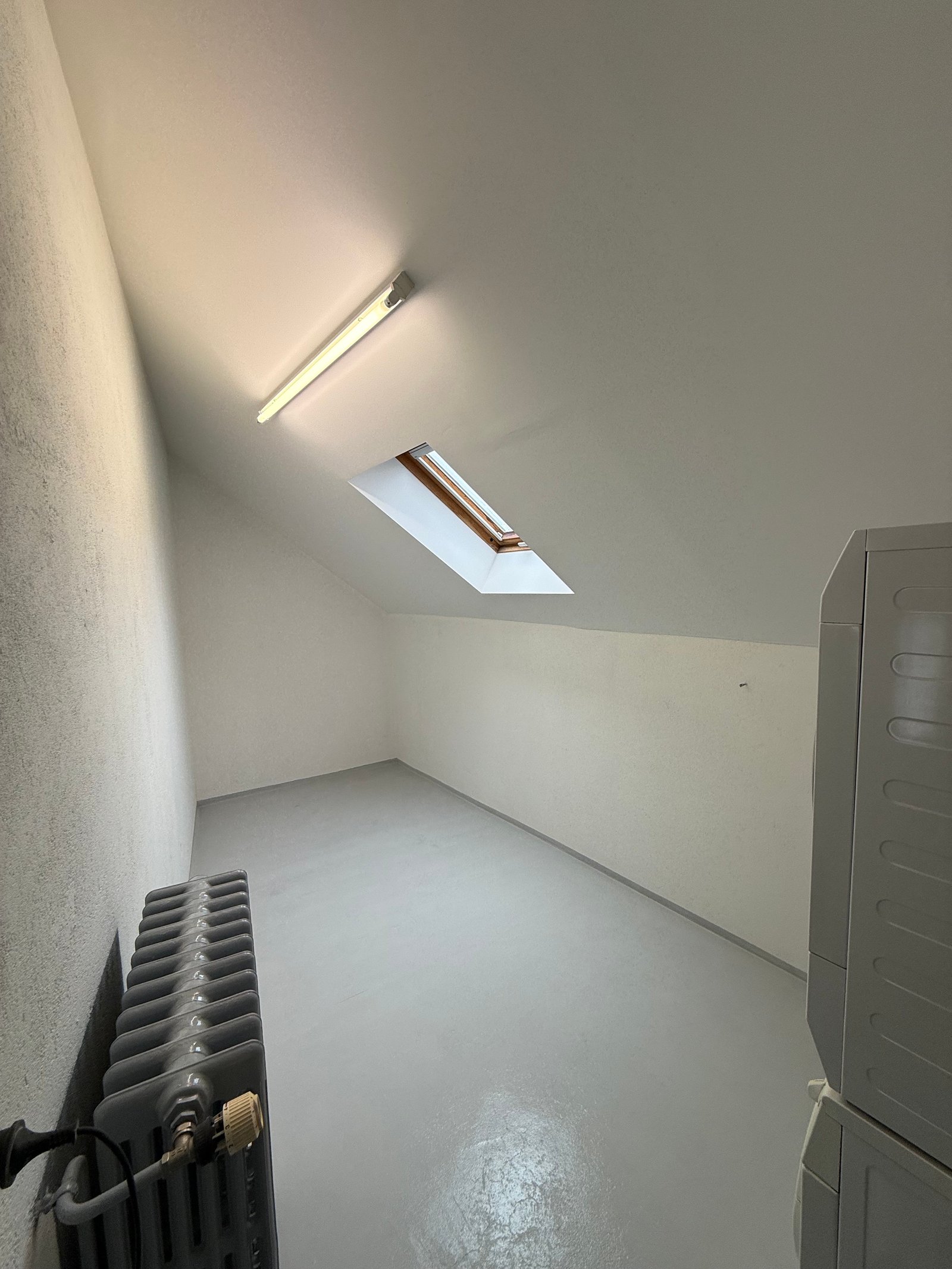 Plâtrerie de combles · enduisage des joints sur rampants et plafonds · MNPro Valais